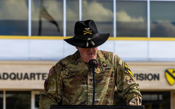 1st Cavalry Division Conducts Retreat Ceremony Honoring Outgoing Leaders at Fort Hood
