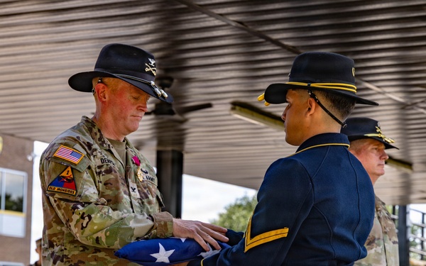 1st Cavalry Division Conducts Retreat Ceremony Honoring Outgoing Leaders at Fort Hood