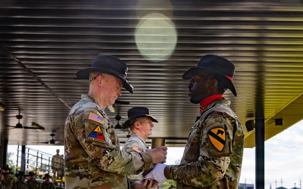1st Cavalry Division Conducts Retreat Ceremony Honoring Outgoing Leaders at Fort Hood