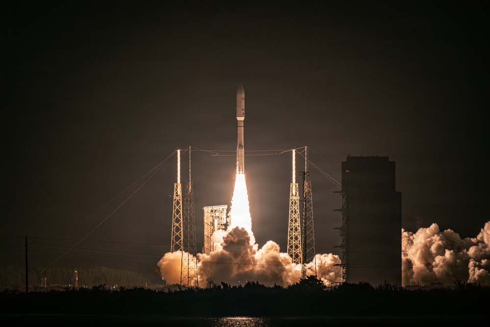 Leo 8 Mission Launches from Cape Canaveral Space Force Station