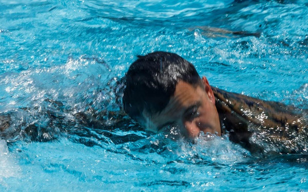 H&amp;HS MCAS Yuma Conducts Swim Qualification
