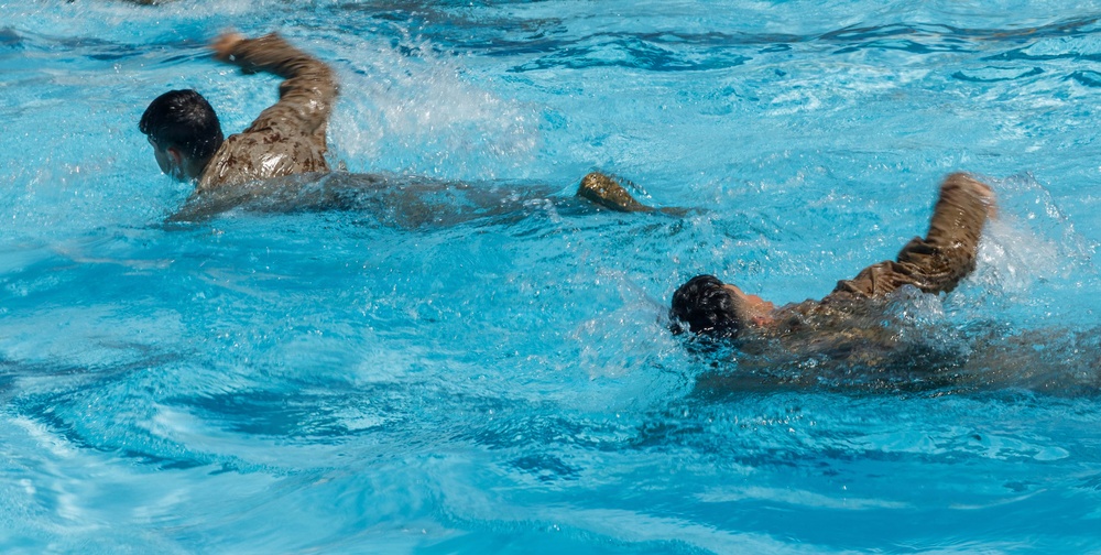 H&amp;HS MCAS Yuma Conducts Swim Qualification