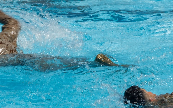 H&amp;HS MCAS Yuma Conducts Swim Qualification