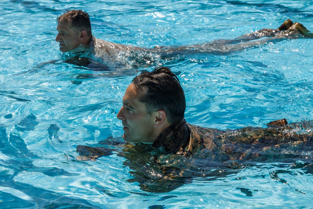H&amp;HS MCAS Yuma Conducts Swim Qualification