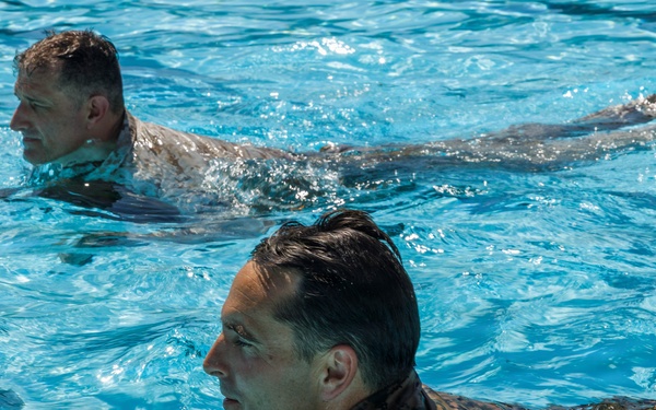 H&amp;HS MCAS Yuma Conducts Swim Qualification