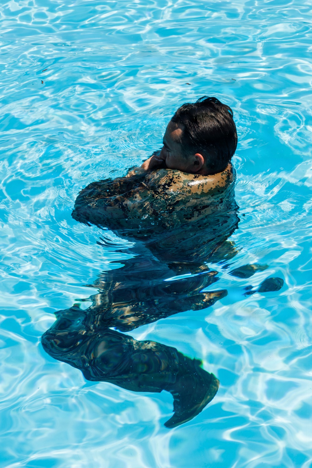 H&amp;HS MCAS Yuma Conducts Swim Qualification