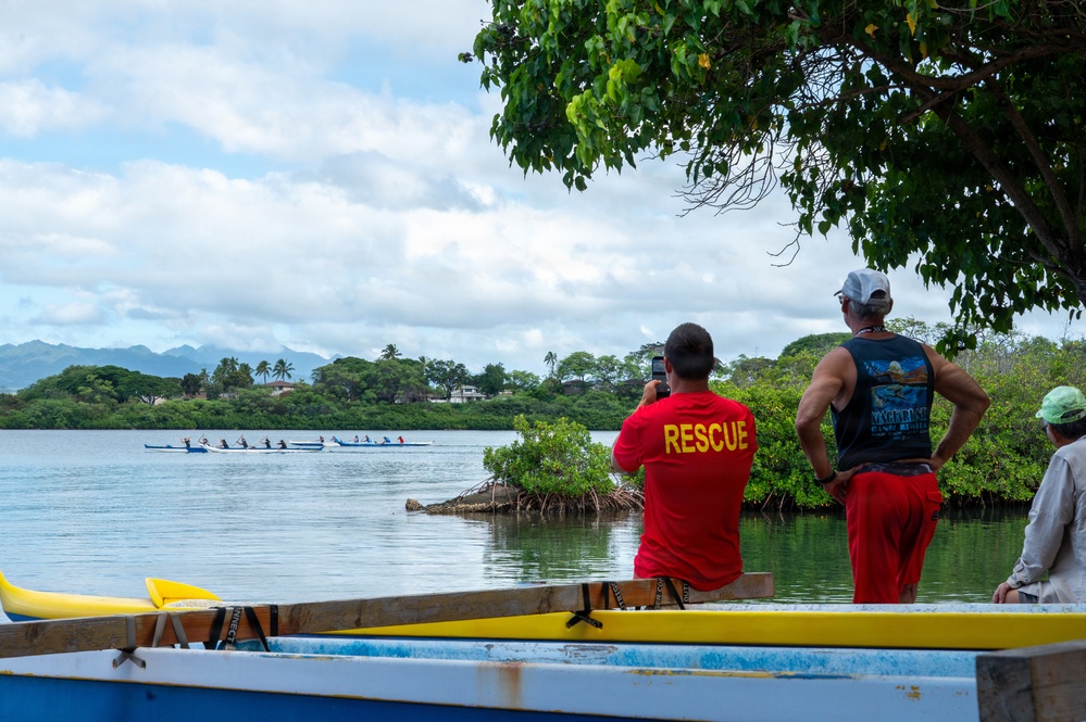 Service members compete in RIMPAC canoeing competition