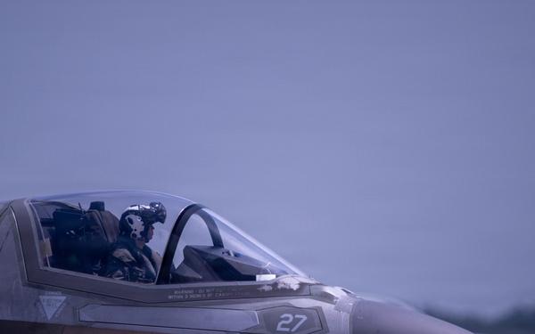USN F18s and USMC F35s arrive at JBA for Freedom 250