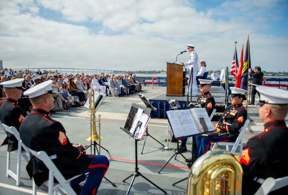 Married Navy Doctor Captains Hold Rare Dual Retirement Ceremony