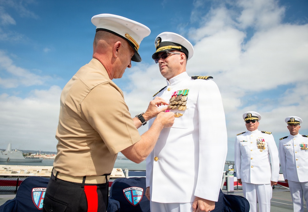 Married Navy Doctor Captains Hold Rare Dual Retirement Ceremony