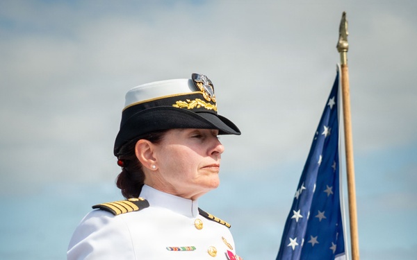 Married Navy Doctor Captains Hold Rare Dual Retirement Ceremony