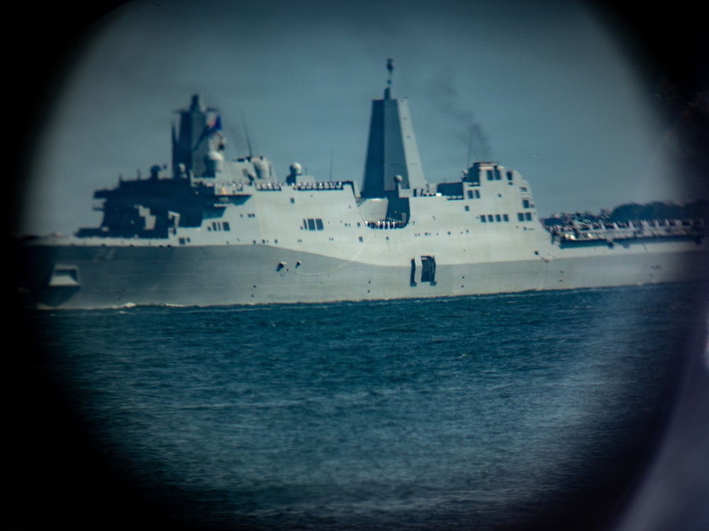 The USS Arlington (LPD-24) Arrives for INR 250