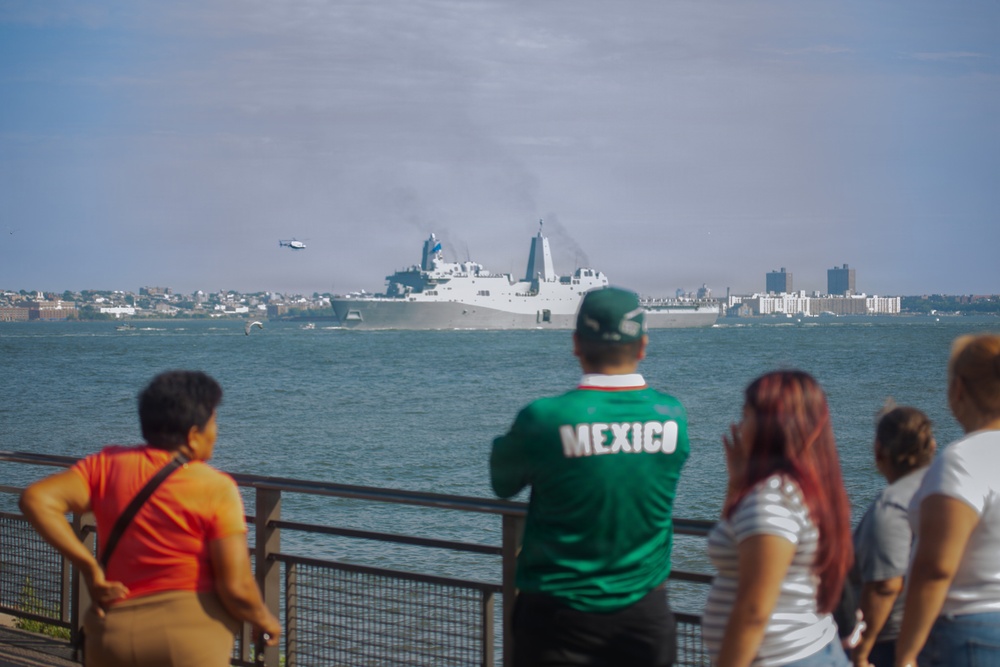 The USS Arlington (LPD-24) Arrives for INR 250