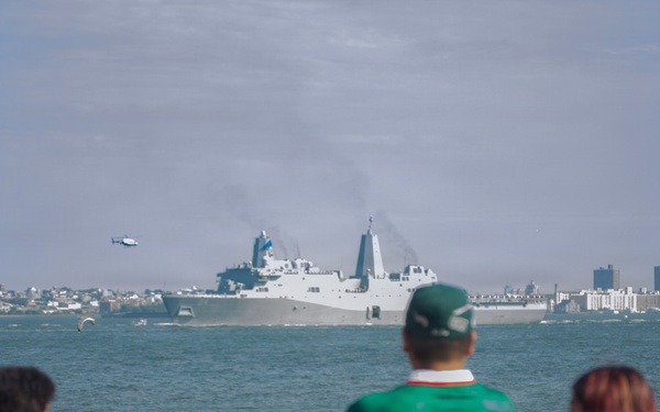 The USS Arlington (LPD-24) Arrives for INR 250