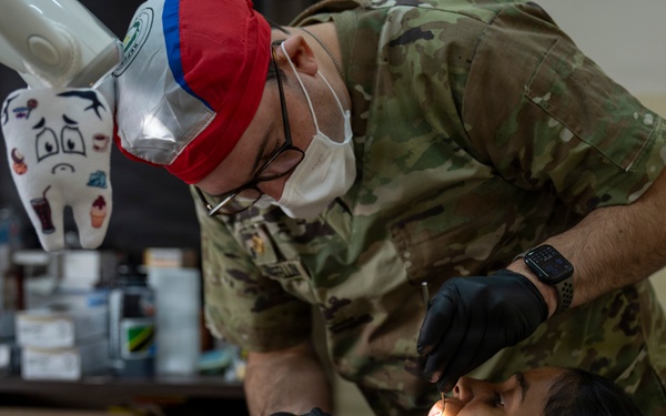 Arkansas Army National Guard dentist brings civilian expertise to AMISTAD 2026