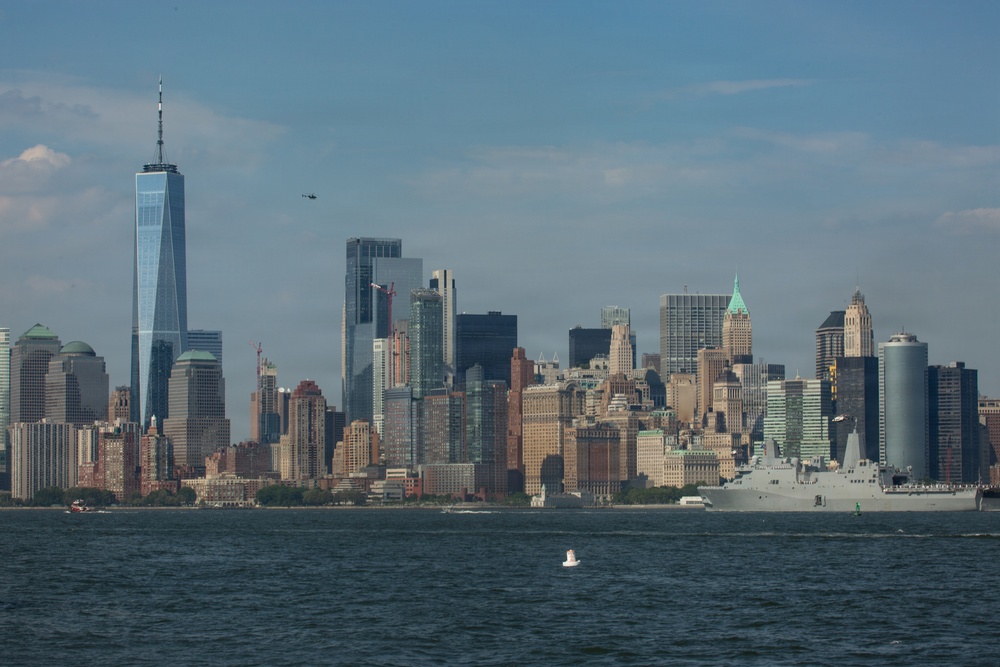 The USS Arlington (LPD-24) Arrives for INR 250
