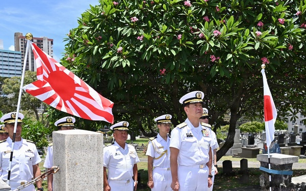 JMSDF chief of staff pays tribute at national memorial cemetery during RIMPAC 2026