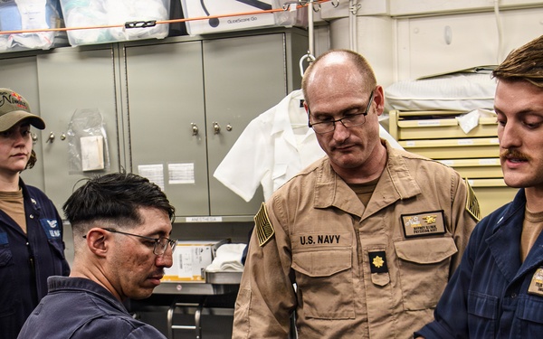 Nimitz Sailors Conduct Medical Response Drill