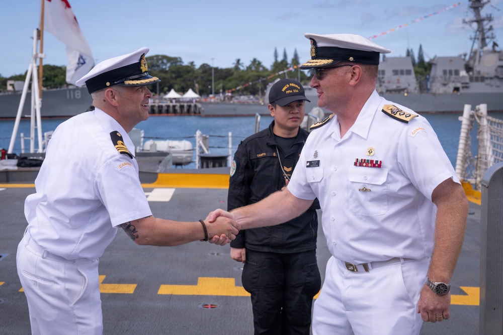 HMCS Regina welcomes aboard Royal Canadian Navy admiral