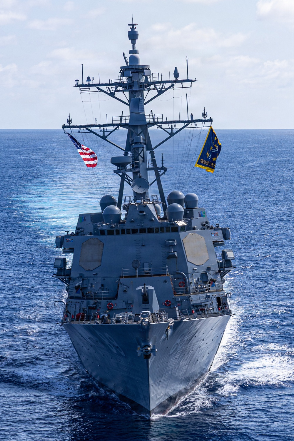 USS Mustin transits the Indian Ocean