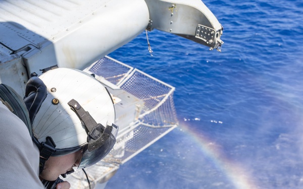 USS Mustin conducts a photo exercise in the Indian Ocean