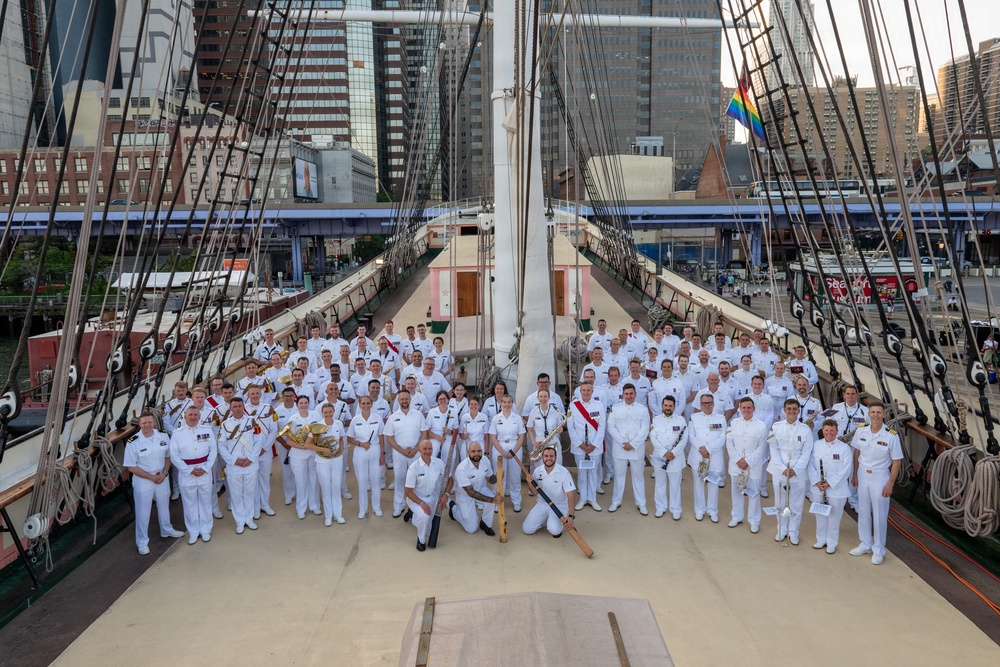 U.S., partner nation bands take stage for International Naval Review