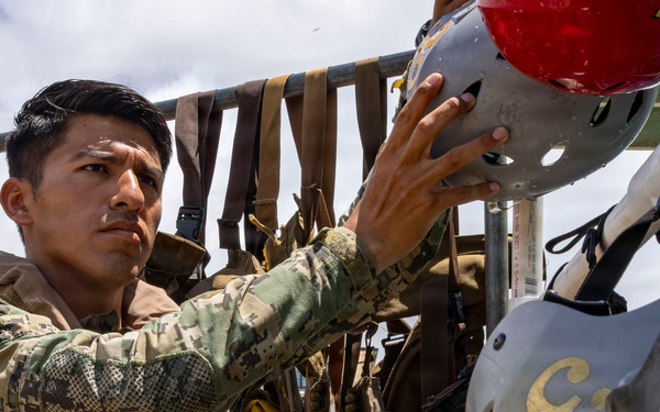 ROK, Mexican marines conduct shallow water egress training