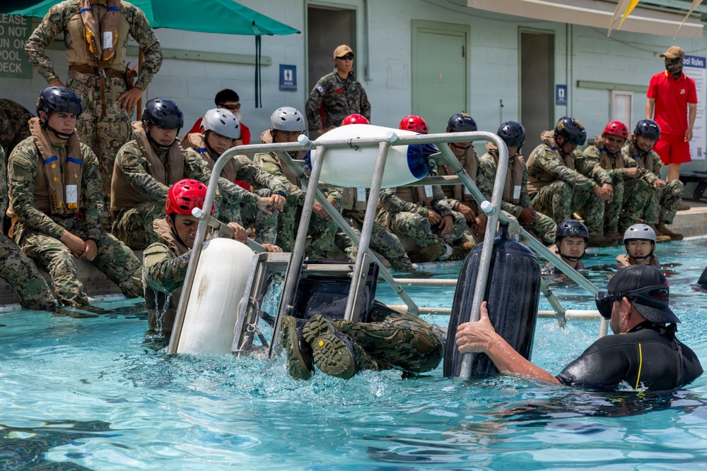 ROK, Mexican marines conduct shallow water egress training