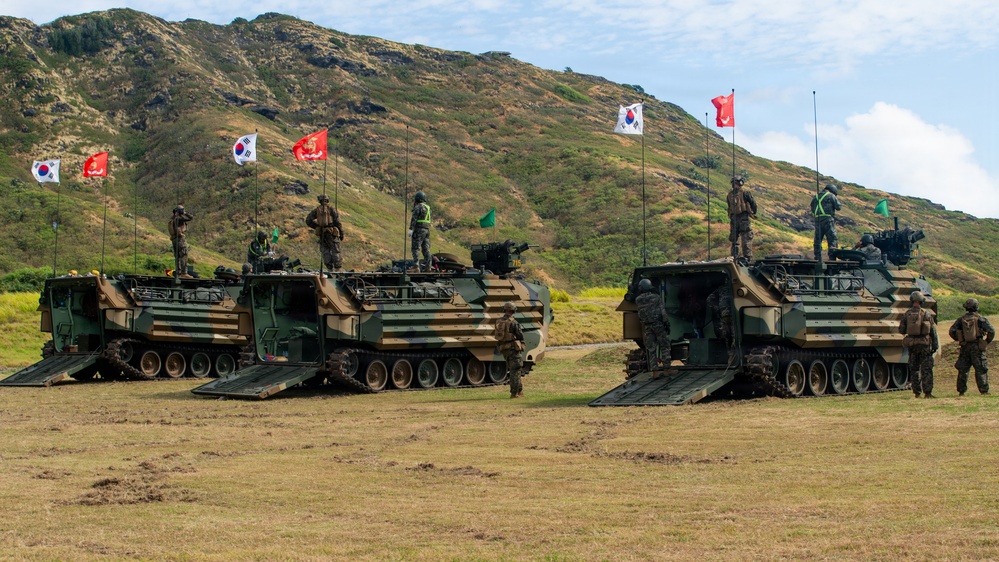 U.S., ROK Marines Integrate Amphibious Vehicles During RIMPAC 2026