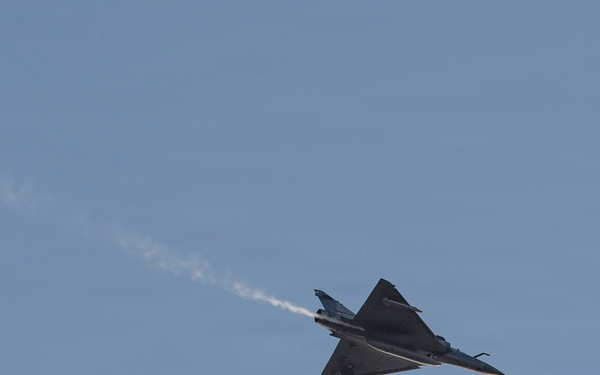 U.S. - French JTACs conduct live fire training