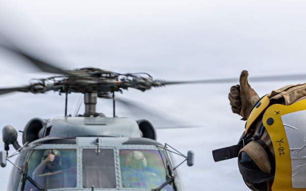 USS Mustin conducts flight operations