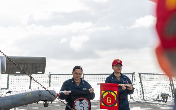 USS Mustin conducts an integrated training team drill