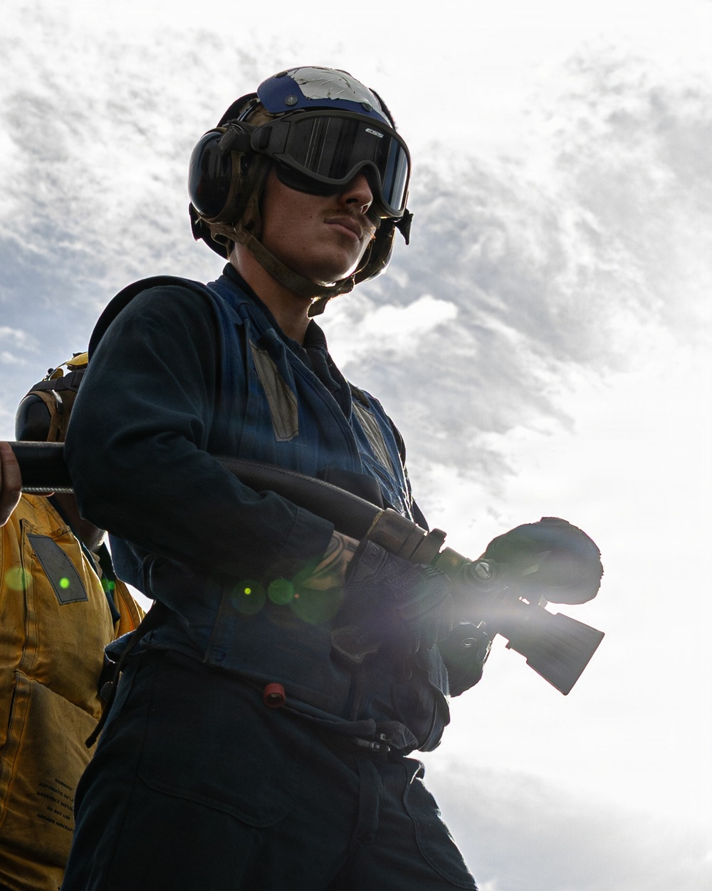 USS Mustin conducts an integrated training team drill