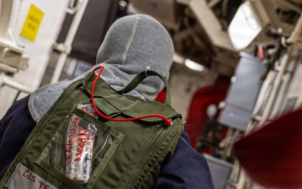 USS Mustin conducts an integrated training team drill