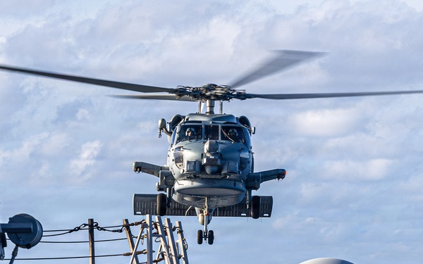 USS Mustin conducts flight operations