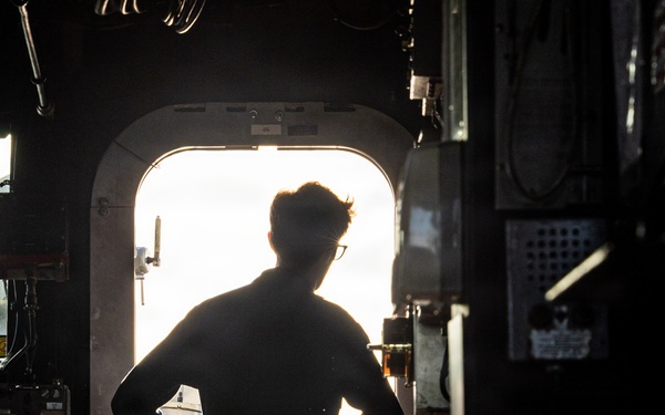USS Mustin conducts flight operations