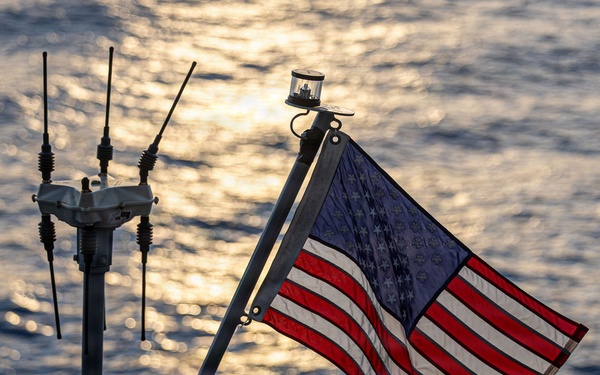USS Mustin conducts flight operations