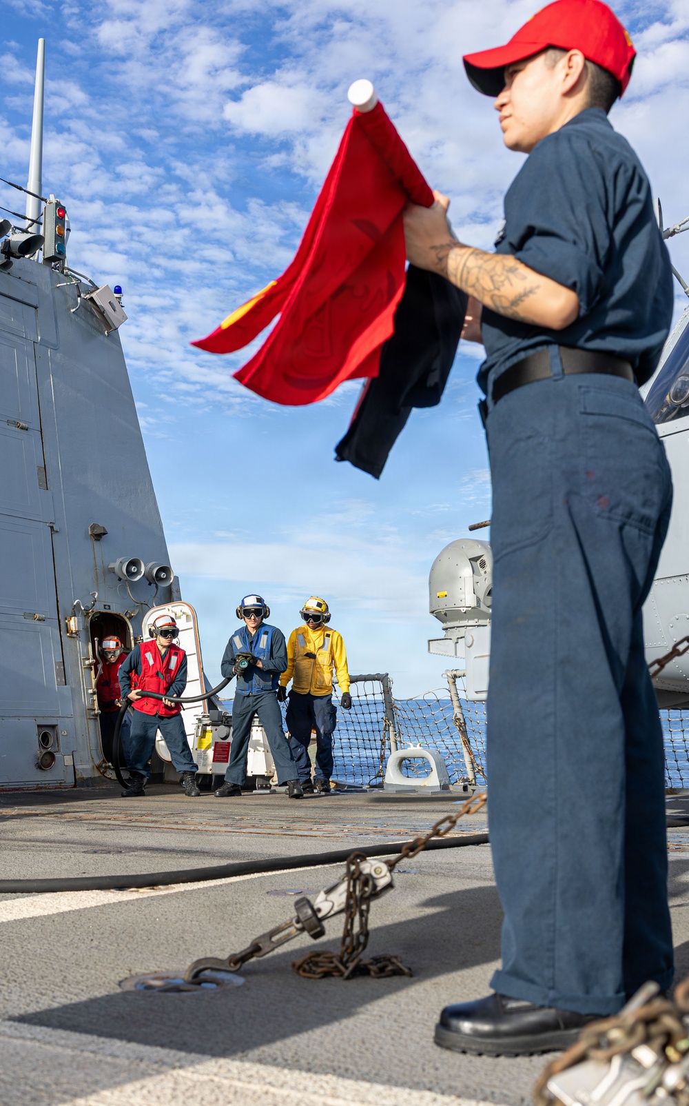 USS Mustin conducts an integrated training team drill