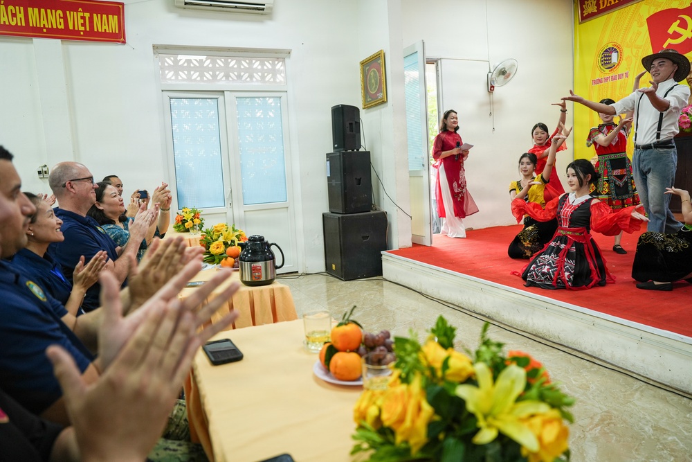 Pacific Partnership 2026 Conduct Cultural Exchange Events at Đào Duy Từ High School in Quang Tri, Vietnam