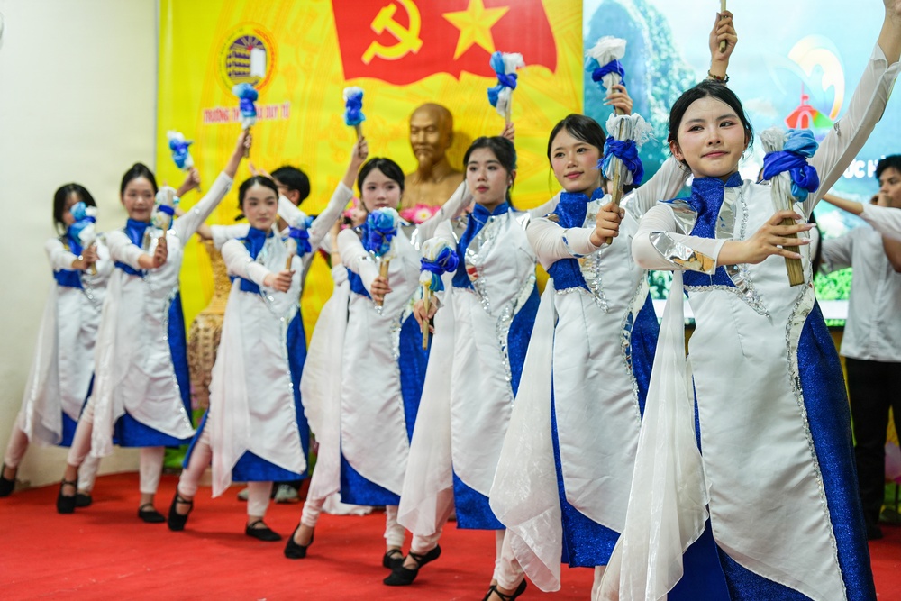 Pacific Partnership 2026 Conduct Cultural Exchange Events at Đào Duy Từ High School in Quang Tri, Vietnam