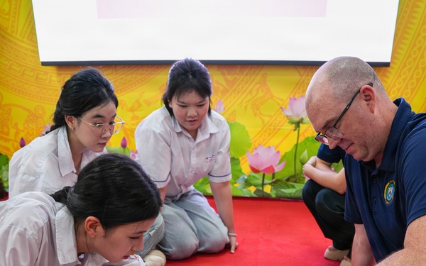 Pacific Partnership 2026 Conduct Cultural Exchange Events at Đào Duy Từ High School in Quang Tri, Vietnam