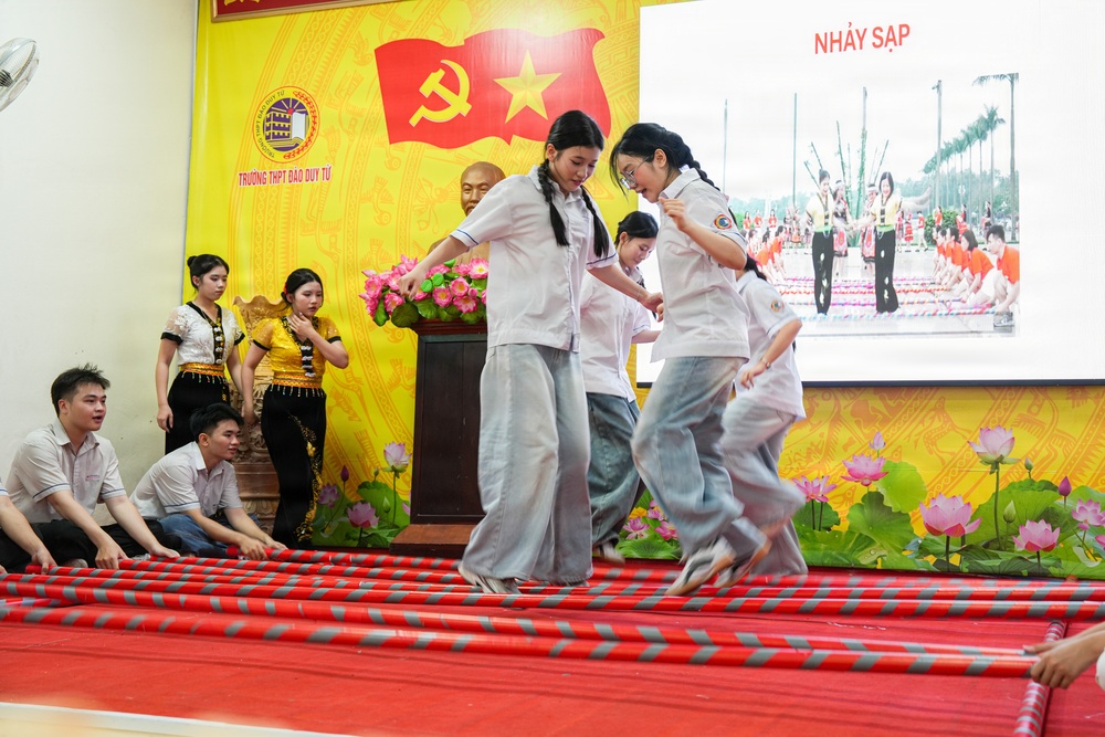Pacific Partnership 2026 Conduct Cultural Exchange Events at Đào Duy Từ High School in Quang Tri, Vietnam