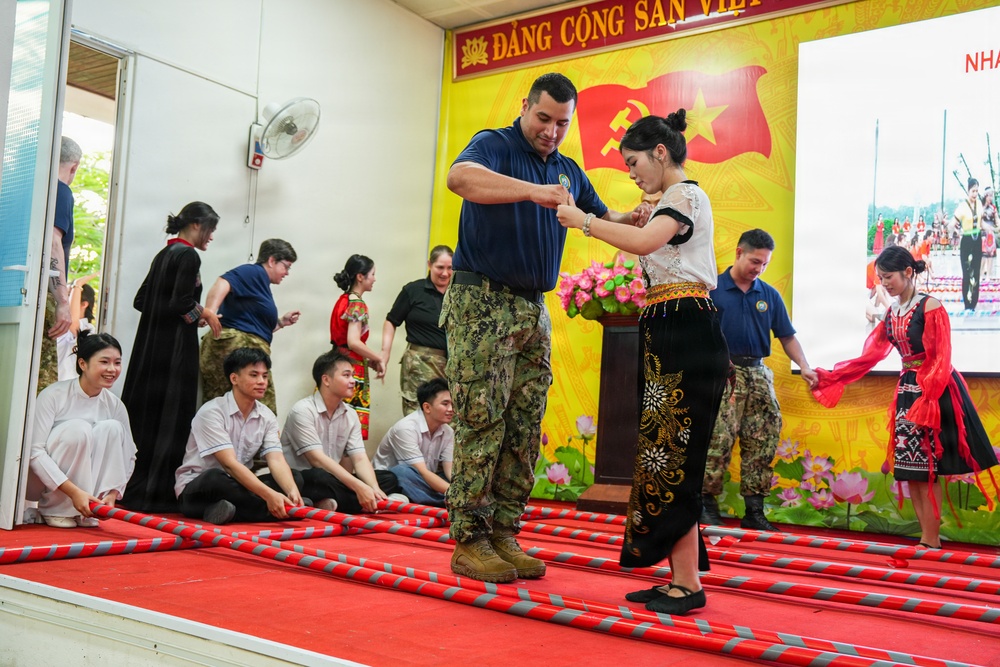 Pacific Partnership 2026 Conduct Cultural Exchange Events at Đào Duy Từ High School in Quang Tri, Vietnam