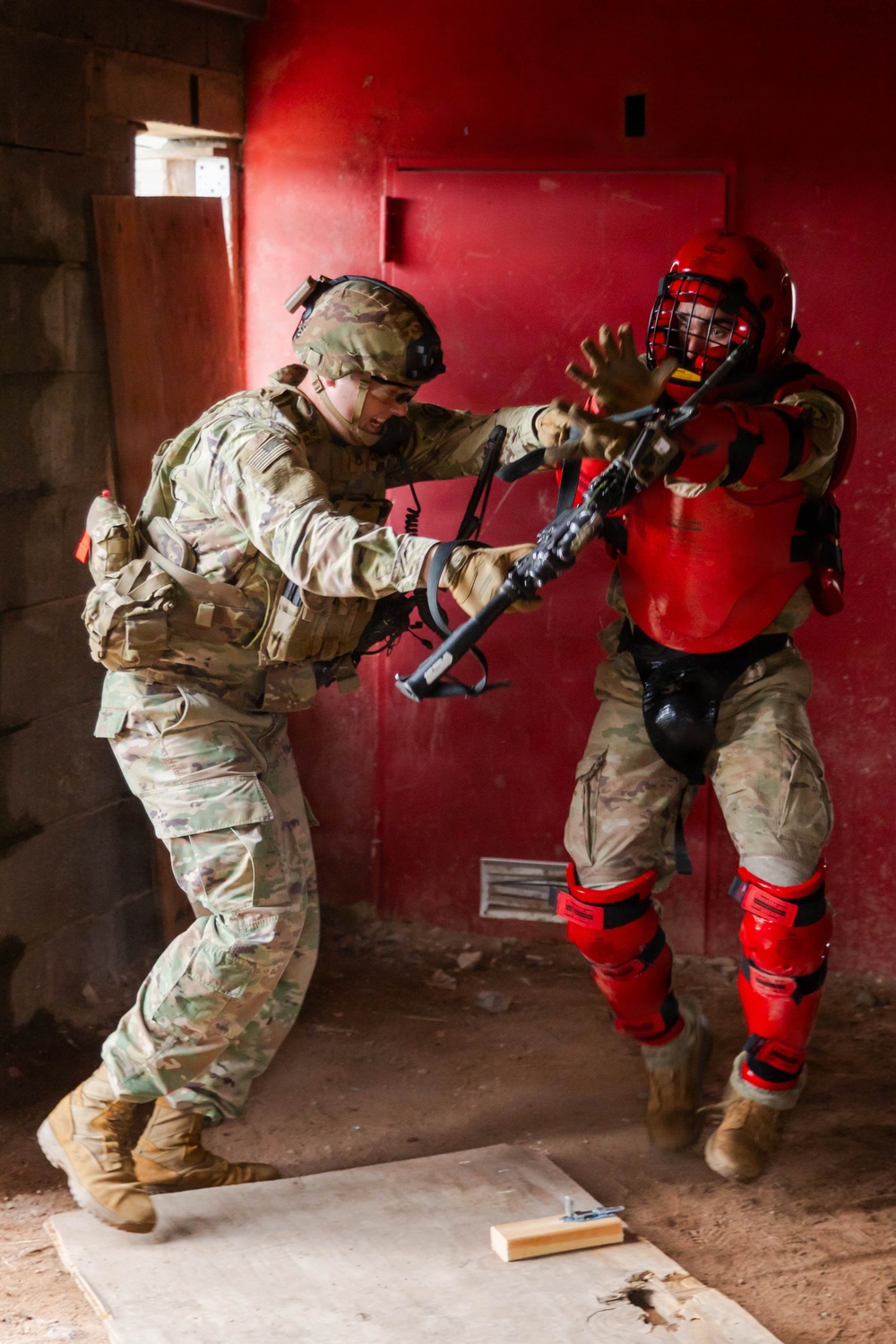 2d Cavalry Regiment train on close-quarter battle drills