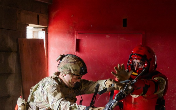 2d Cavalry Regiment train on close-quarter battle drills