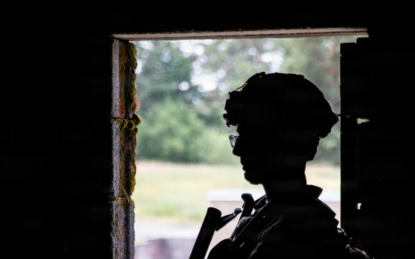 2d Cavalry Regiment train on close-quarter battle drills