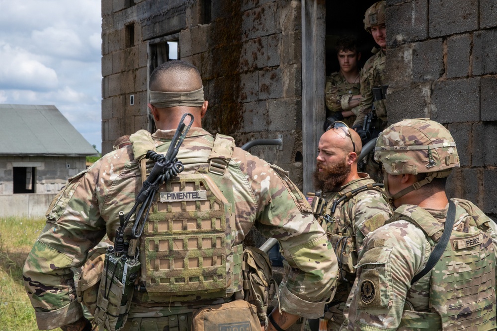 Breaking and Entering: 2CR enhances lethality with close-quarter battle training
