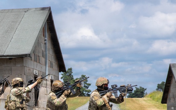 Breaking and Entering: 2CR enhances lethality with close-quarter battle training