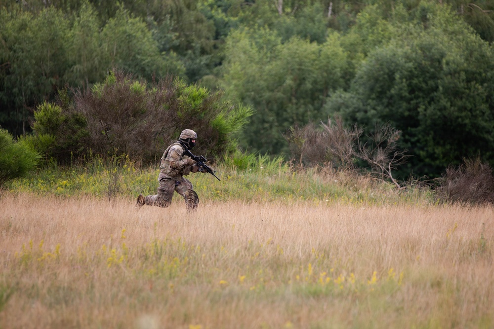 2d Cavalry Regiment train on close-quarter battle drills