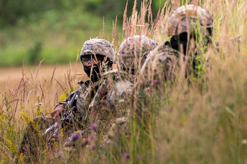 2d Cavalry Regiment train on close-quarter battle drills
